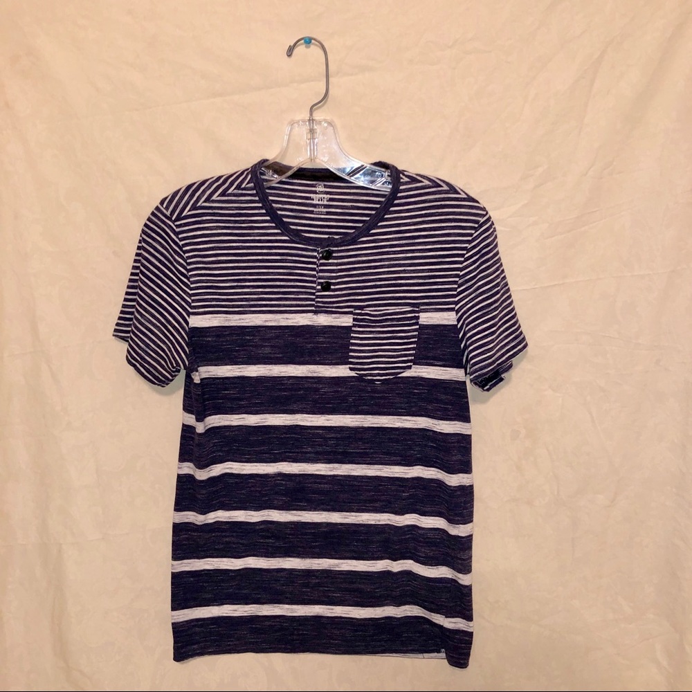 Men’s striped T-shirt